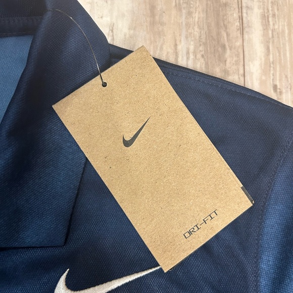 Nike Victory Women's Dri-FIT Short-Sleeve Printed Golf Polo - Picture 5 of 8